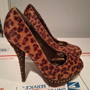 size 6 ladies studded leopard stilettos breckelle's